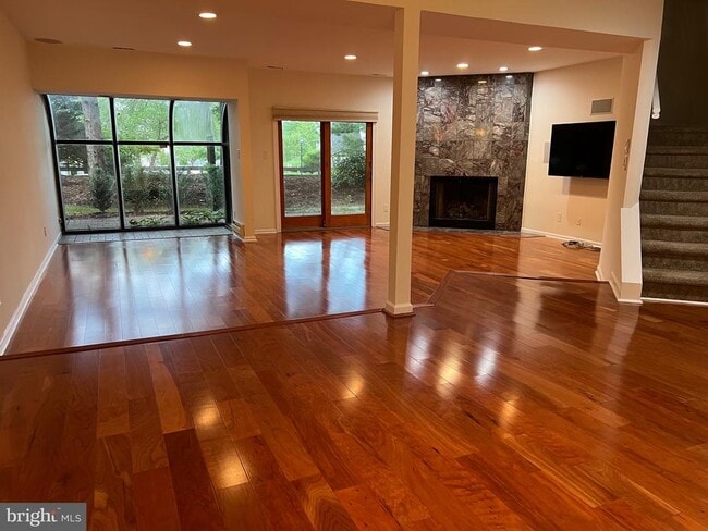 Photo - 1710 Chanticleer