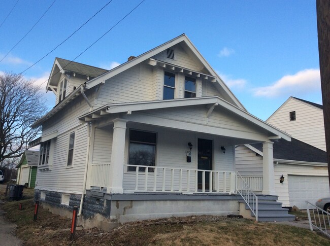 Photo - 1819 Luther St