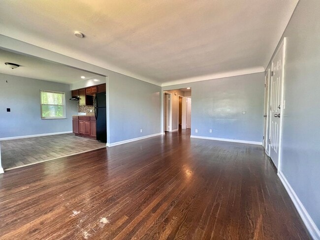 Photo - Section 8 APPROVED  3-bedroom Unit 2824 Westknolls Ln - 3