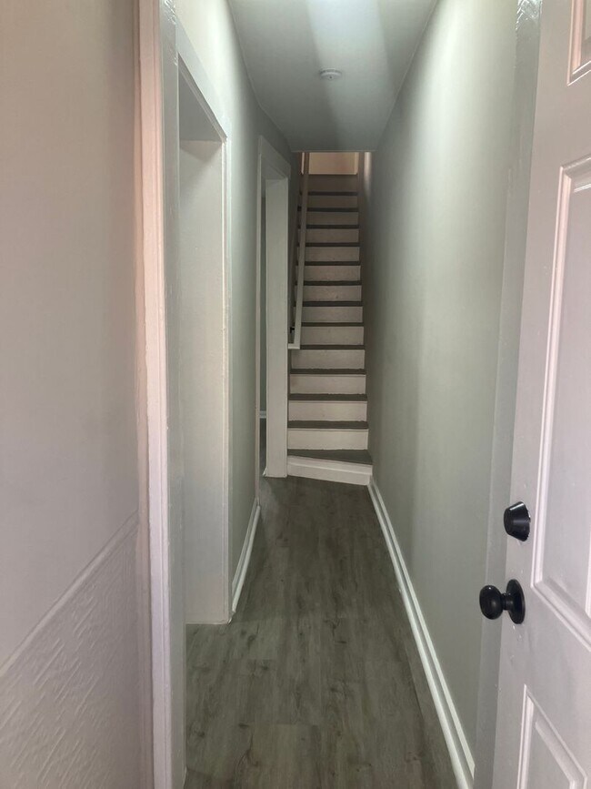 Photo - 502 N Curley St