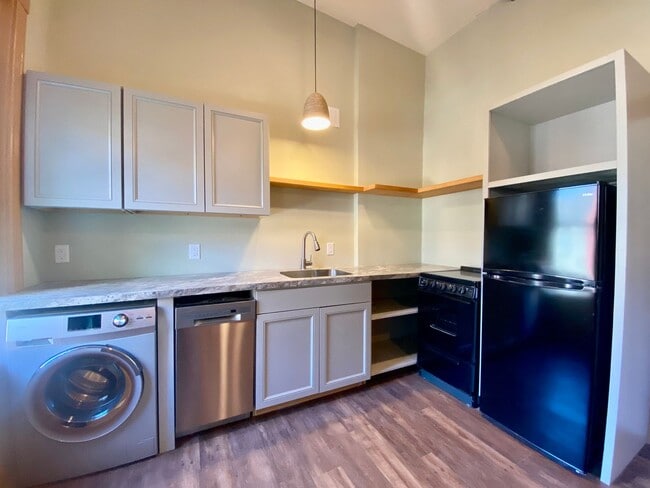 Photo - 45 S Lime St Unit Apt 3