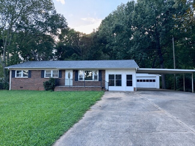 Building Photo - 4205 Greenhaven Ln