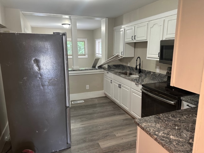 Photo - 1808 Holman St