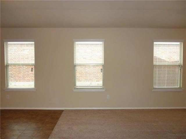 Photo - 1806 Arbordale Way