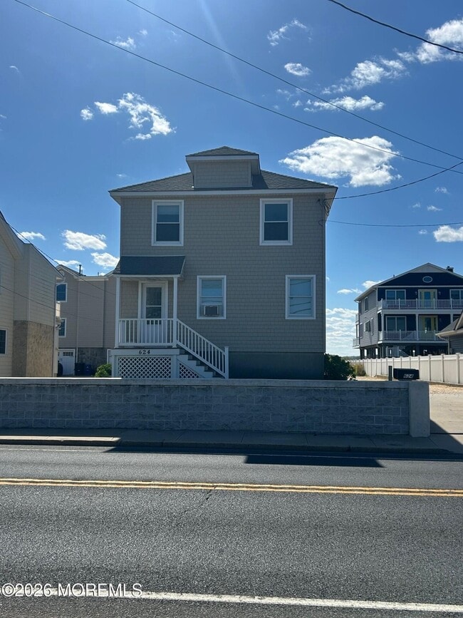 Photo - 624 Ocean Ave Unidad 2