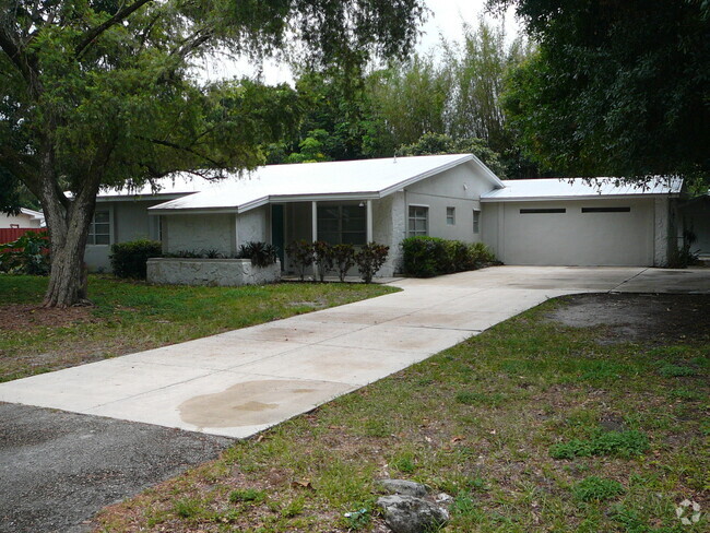 Building Photo - 1709 Coronado Ave Rental
