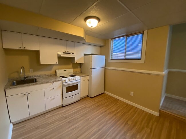 Photo - 10205-10217 17 St Unit 104- Lower