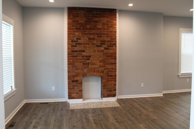 Photo - 932 Linwood Ave