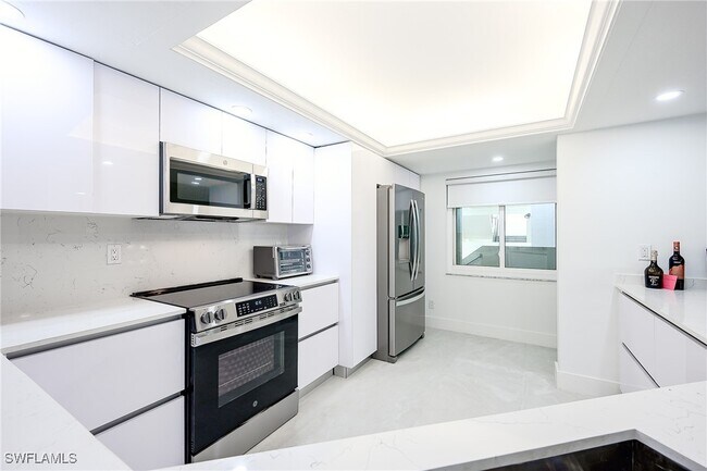 Photo - 592 Beachwalk Cir Unidad N202