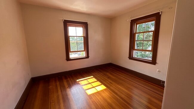 62 Cottage St Unit 2