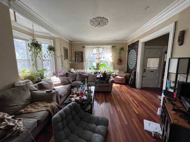 Photo - 13 Sparhawk St Unit 1