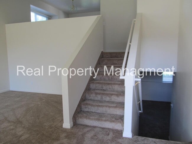 Photo - A beautiful 4 bed, 3 bath Home in River Heights!