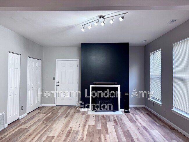 Photo - 2336 Rutger St Unit C