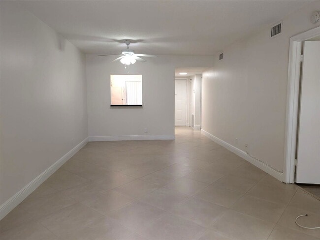 Photo - 6550 Somerset Dr Unit 104A