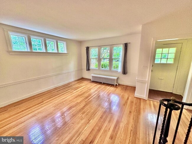 Photo - 4422 Greenwich Pkwy NW