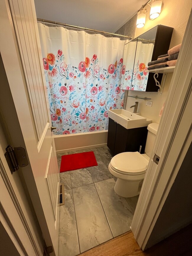 Photo - 3555 W Alameda Ave