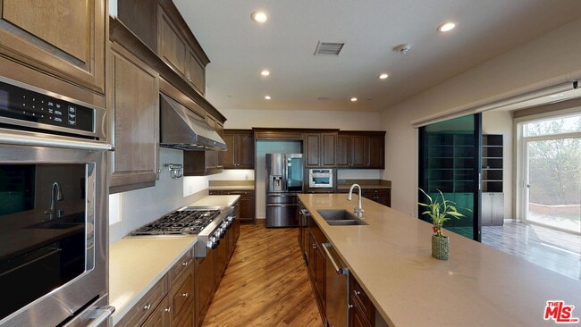 12073 Carabela Ct