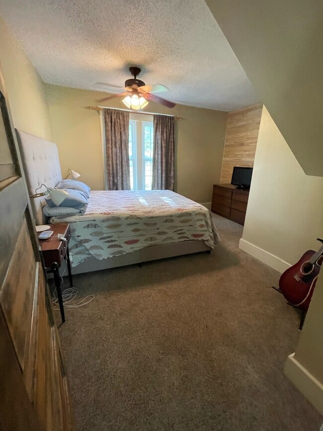 Photo - 701 Taylor Rd