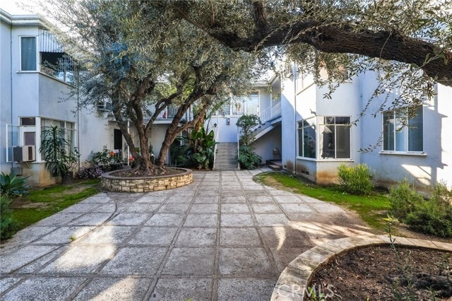 Building Photo - 1014 E Carson St