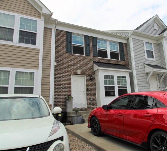 Photo - 3 Bed/ 2.5 Bath Townhome close to the interstate - Available 06/08/2026