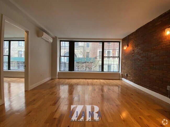 Building Photo - 72 Willoughby St Rental