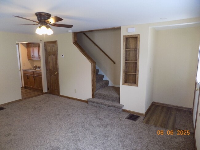 Photo - 458 Frank St Unit A