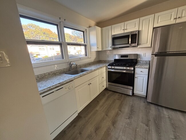 Building Photo - 79 Tavistock Dr