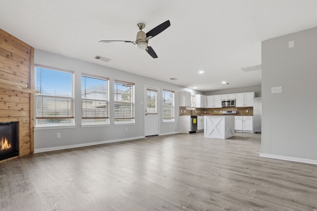 Photo - 5727 Landon Creek Ln