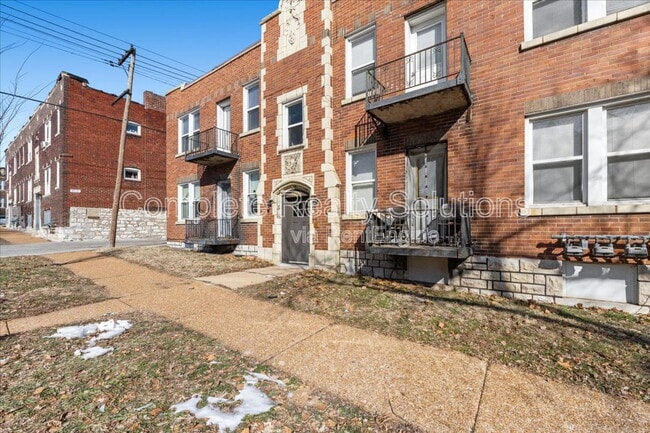 Photo - 4909 Winona Ave Unidad 2w