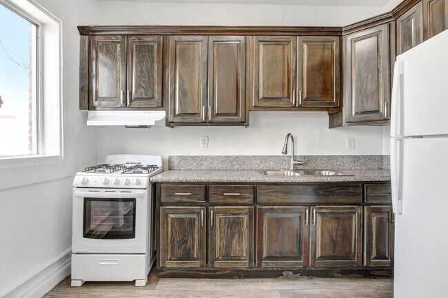 Photo - 718 Alvarado