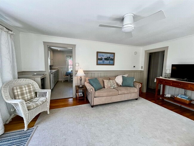 Photo - 15 Manor Dr