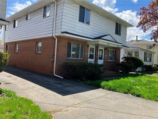 Photo - 220 E Linden Ave Townhome