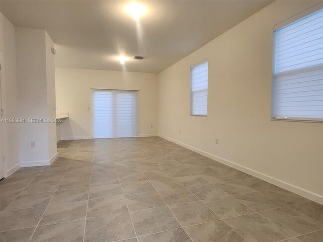 Photo - 2429 SE 28th Dr