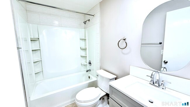 Photo - 16 Arthur Dr Unit 4