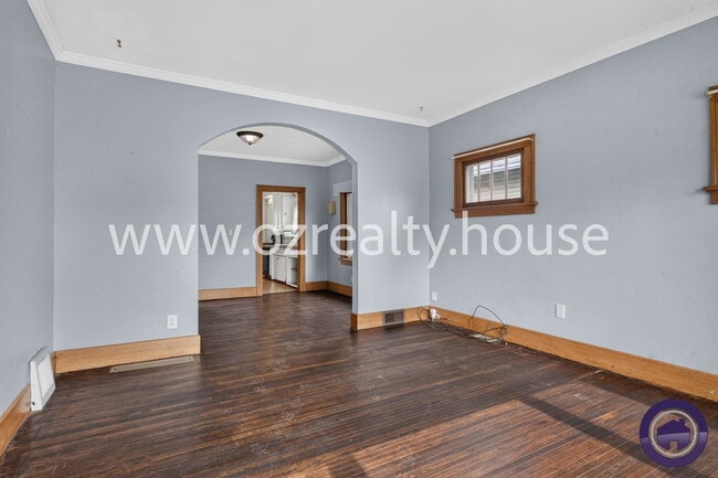 Photo - 920 Wright Ave