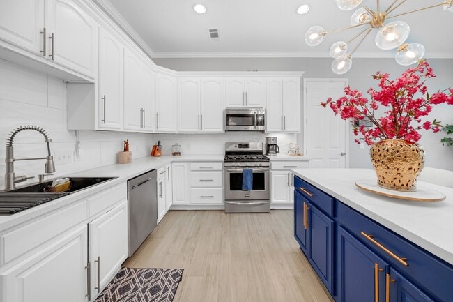 Photo - 15711 Edo Cir
