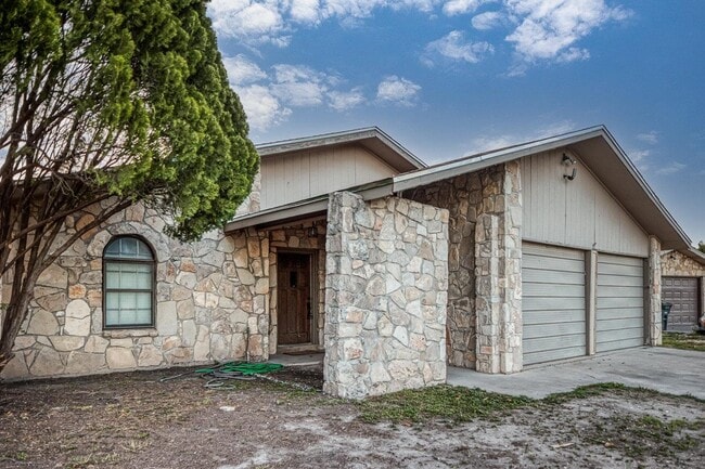 Photo - 117 Philemon Dr