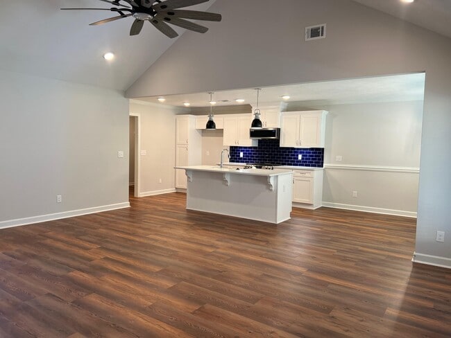 Photo - 7467 Hanford Dr