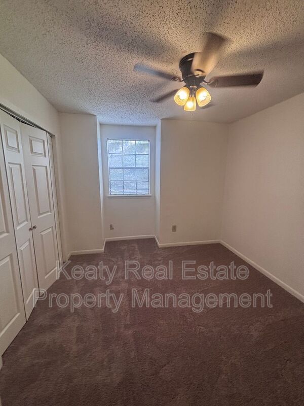 Photo - 125 Country Ln
