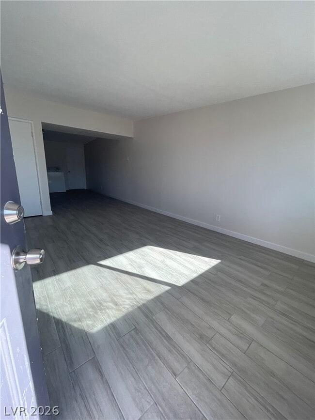 Building Photo - 2107 Statz St Unit 7