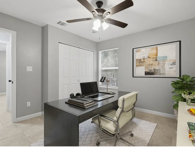 Photo - 1197 Chisolm Trail Unit A