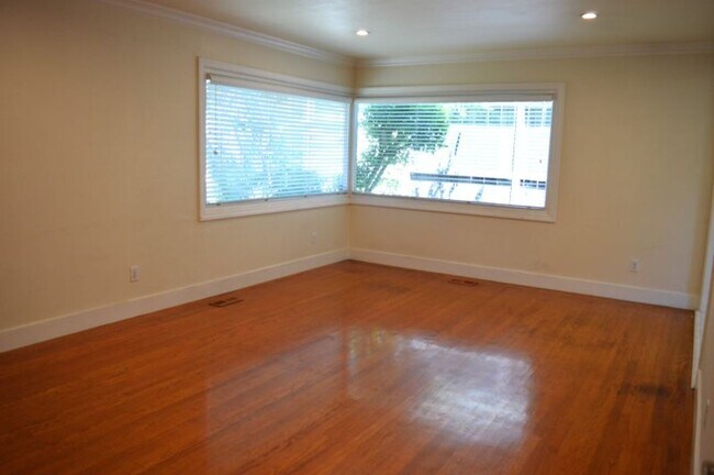 Photo - 38-40 Forbes Ave