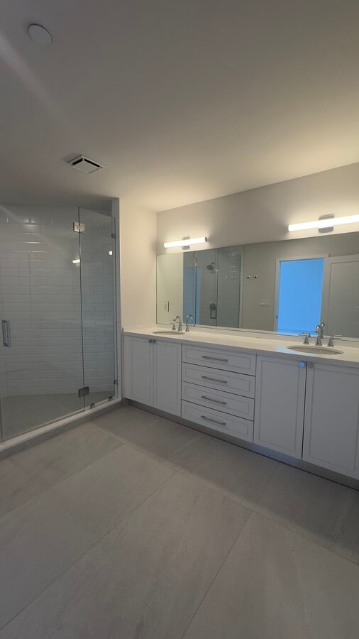 Photo - 680 NE 64th St