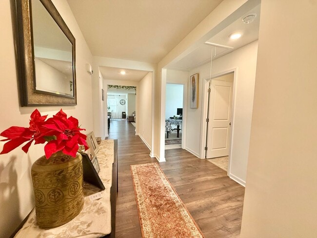 Photo - 117 Crescent Cir