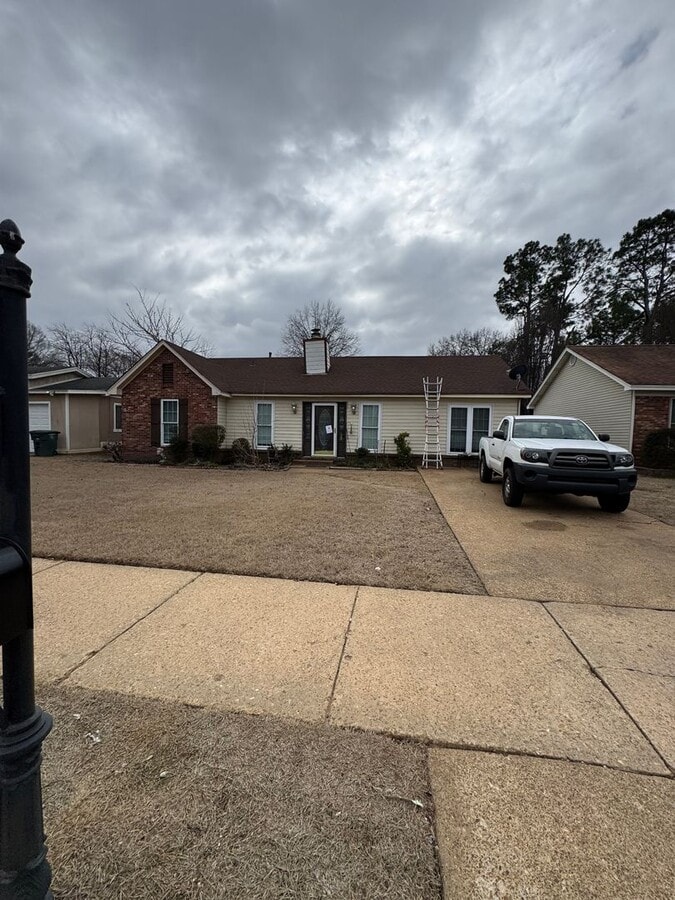 Photo - 3381 Kenie Ave