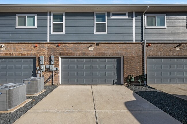 Photo - 8041 Scanlan Trl