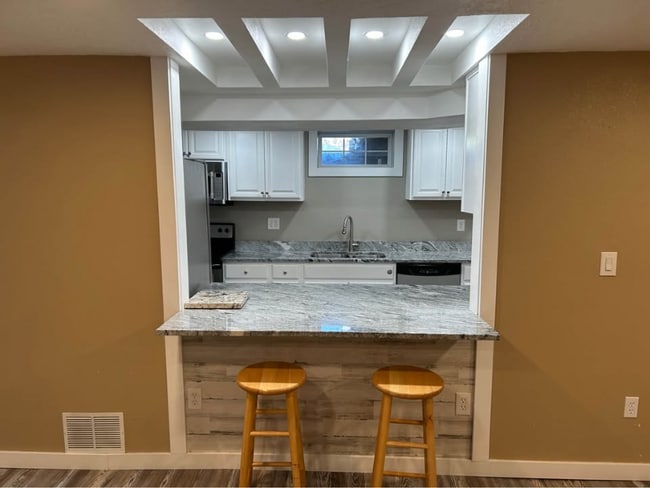 Photo - 702 E 21st Pl