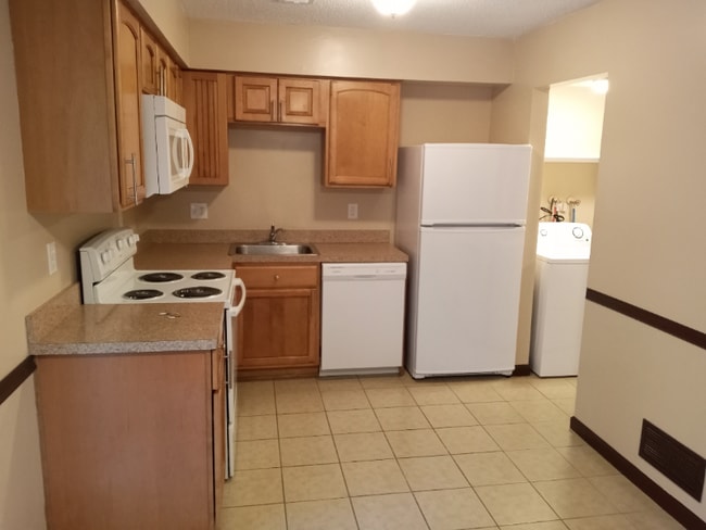 Photo - 1 Peppertree Ln Unit A Must See.