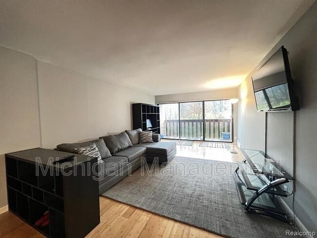 Photo - 2152 Pauline Blvd Unit Apt 207