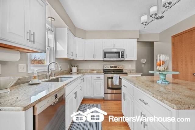 Photo - 1052 Briar Glen Ln